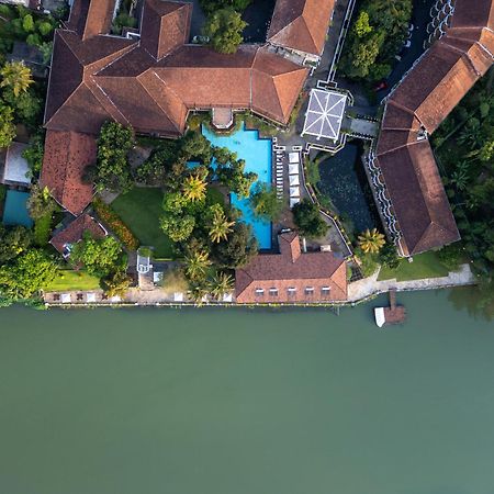 Mahaweli Reach Hotel Kandy Exterior foto
